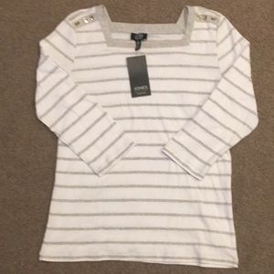 Jones of New York square neck t shirt